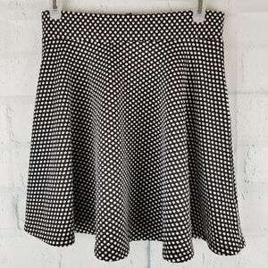 Miss Avenue Black/White Polka Dot Skirt. Size M.